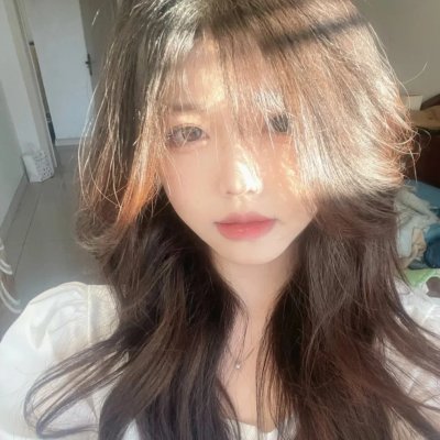 伴游女王